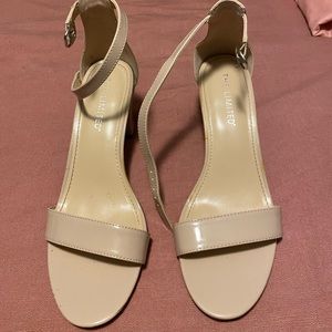 Size 9 nude heels